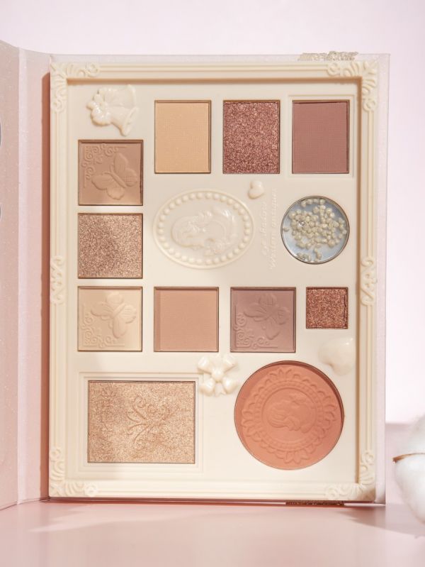 K'APEINE Eyeshadow Palette Gift